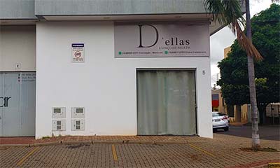 Dellas