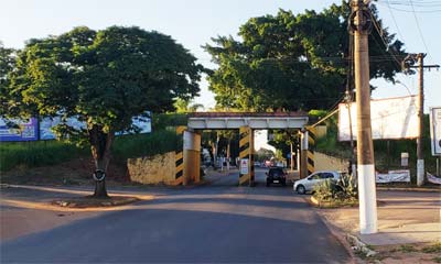 Pontilhão lado Pista-Cidade