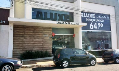 Aluxe Jeans